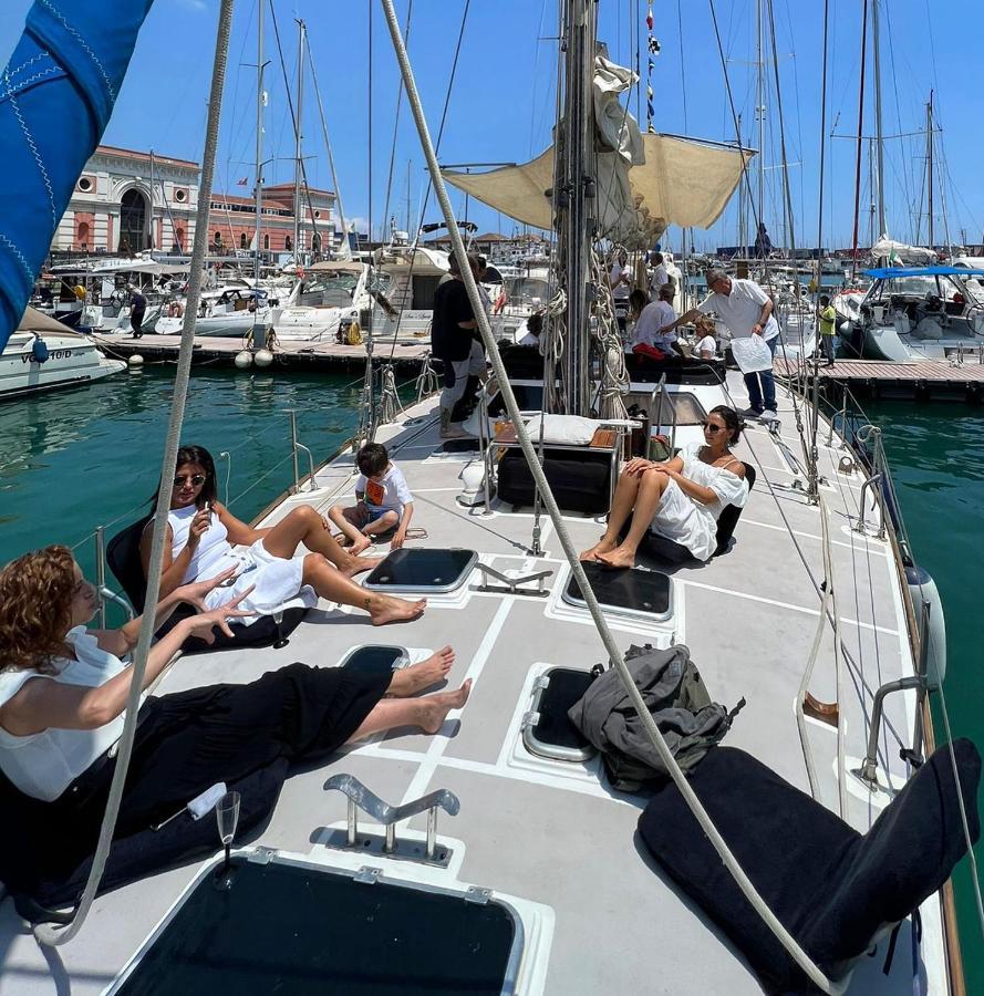 Sailboat B&B On Board Катания Экстерьер фото