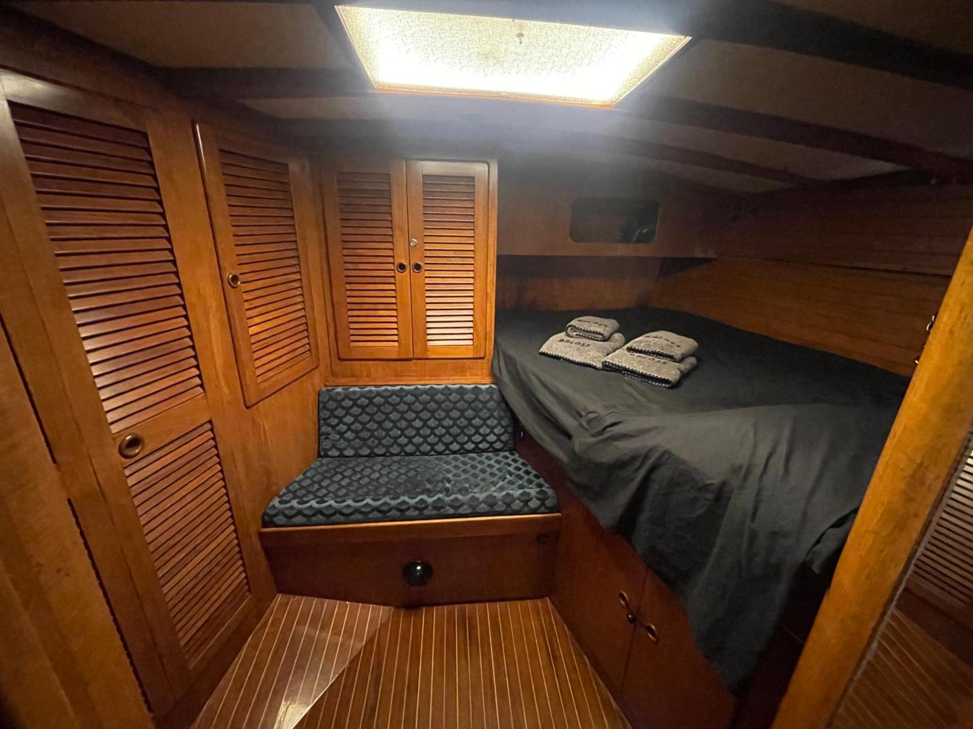 Sailboat B&B On Board Катания Экстерьер фото