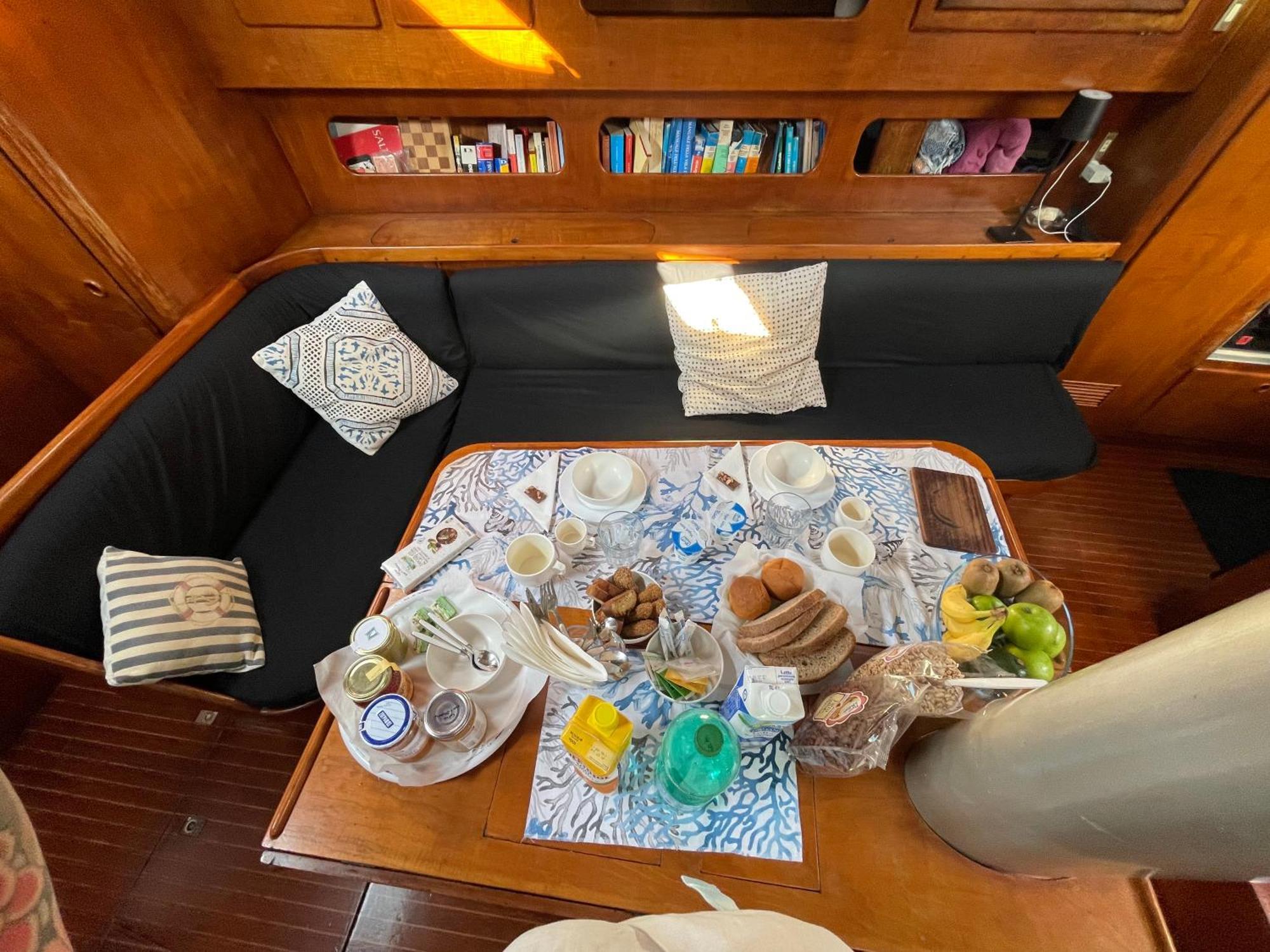 Sailboat B&B On Board Катания Экстерьер фото